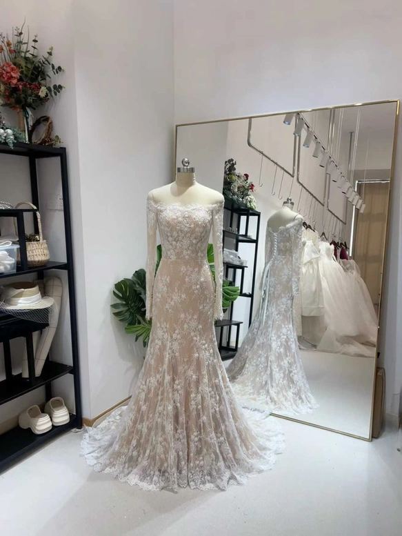 ウェディングドレス オフショルダー マーメイドライン ロングスリーブ ビーズ 贅沢な小花柄の総レース 拳式