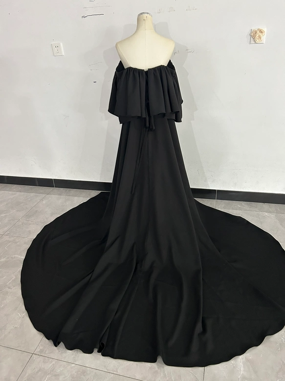 実例写真！パーティードレス ブラック オフショルダー クレープ生地 エレガント ロングトレーン 2次会