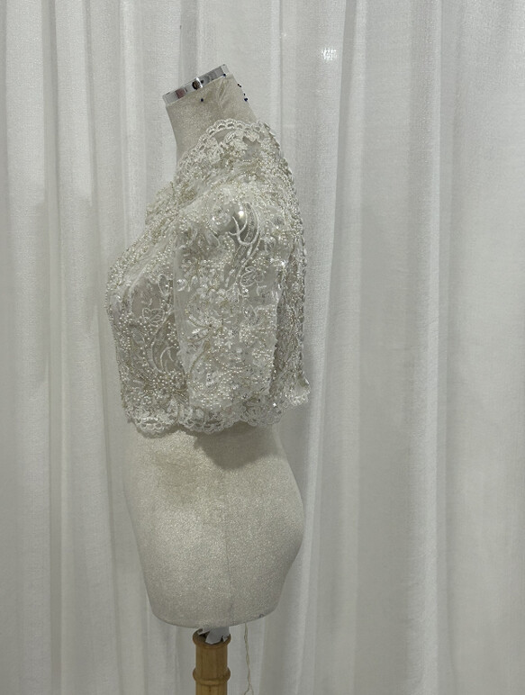 実例写真！ボレロのみ 半袖 ハイネック 美しい花レース 韓国風ドレス 華やか 結婚式 素敵な