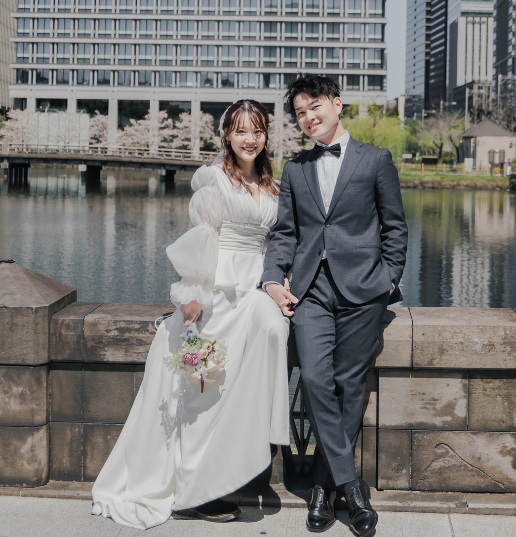  実例写真！ウェディングドレス シースルー袖 Vネック 可愛い クレープ生地 二次会 前撮り