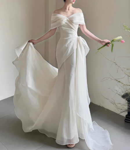 ウェディングドレス オフショルダー マーメイドライン リボン ふわふわドレス 結婚式