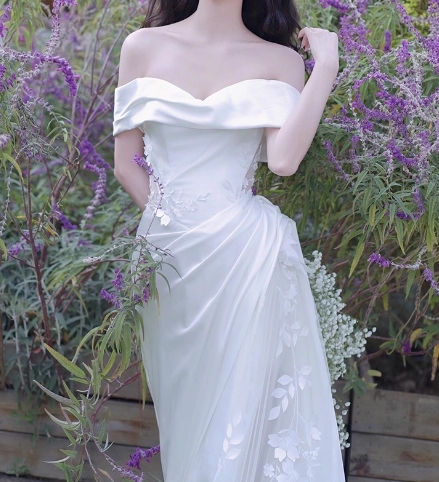ウェディングドレス オフショルダー 繊細レース 可愛い 抜群のおしゃれ見え 前撮り