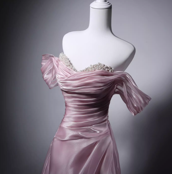 カラードレス 薄桃色 オフショルダー パール ハンドドレープ 優雅なシルエット 編み上げ ふわふわドレス 演奏会