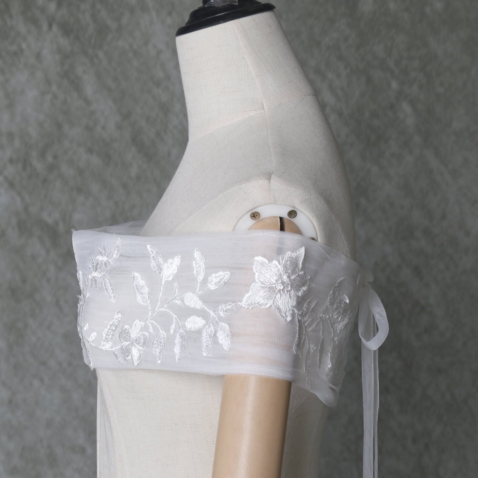 送料無料！上品レースオフショルダーのみ　ドレスアレンジ　付け襟　サイズ調整可能　ウエディングドレス小物