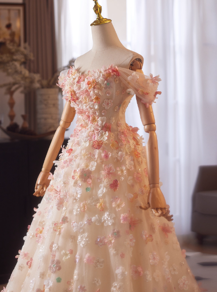 カラードレス 薄ピンク オフショルダー 3D立体花レース刺繍 シークインチュール 花嫁 抜群のおしゃれ見え
