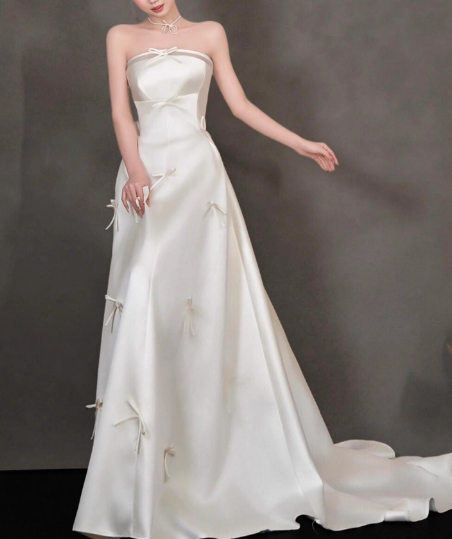 フランス風 ウェディングドレス ベアトップ リボン デザイン感 Aライン 結婚式/披露宴