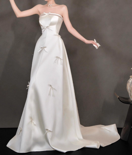 フランス風 ウェディングドレス ベアトップ リボン デザイン感 Aライン 結婚式/披露宴