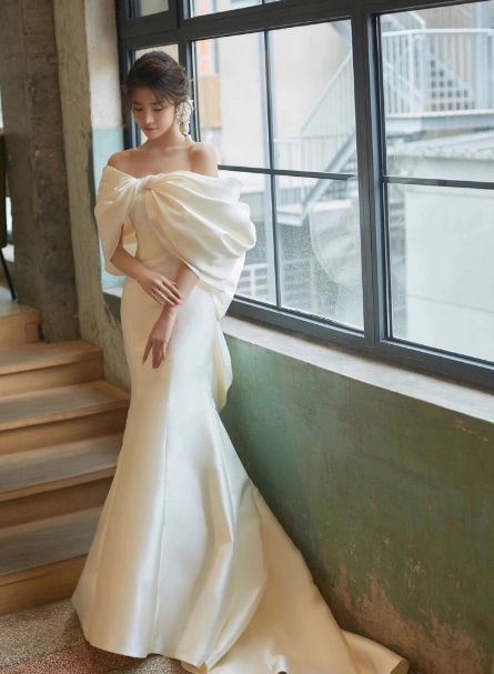 ウェディングドレス オフショルダー マーメイドライン 豪華なバックリボン 結婚式