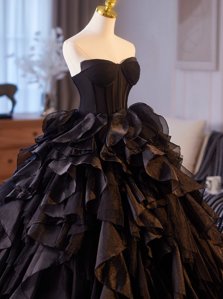 豪華！パーティードレス ブラック ベアトップ 柔らかく重ねたチュールスカート 前撮り