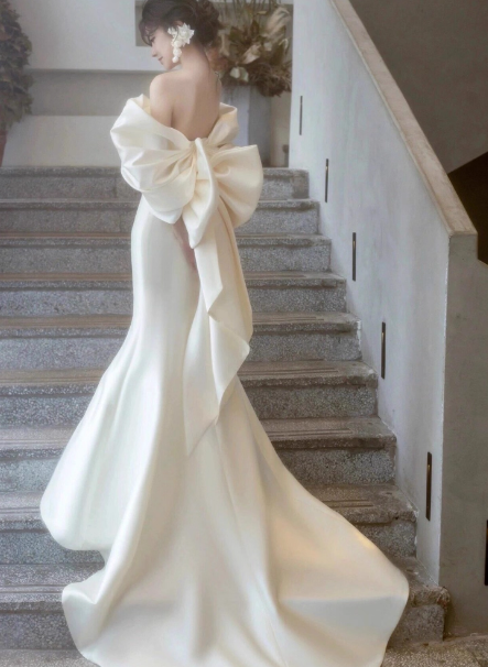 ウェディングドレス オフショルダー マーメイドライン 豪華なバックリボン 結婚式