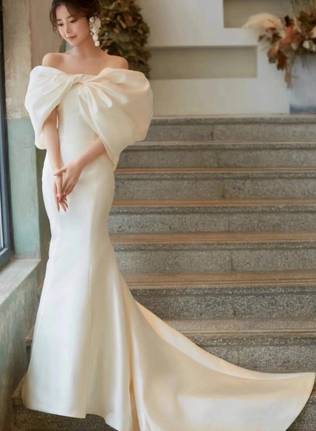 ウェディングドレス オフショルダー マーメイドライン 豪華なバックリボン 結婚式