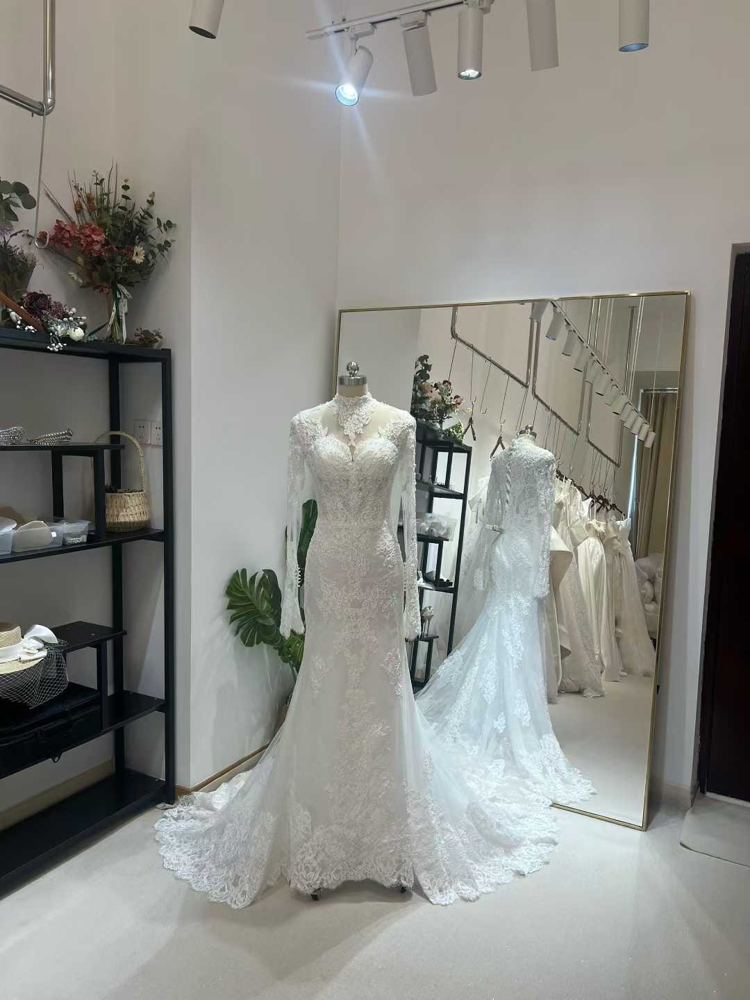 ウェディングドレス ハイネック 長袖 マーメイド 贅沢な小花総レース 結婚式 優雅なシルエット 韓国風ドレス