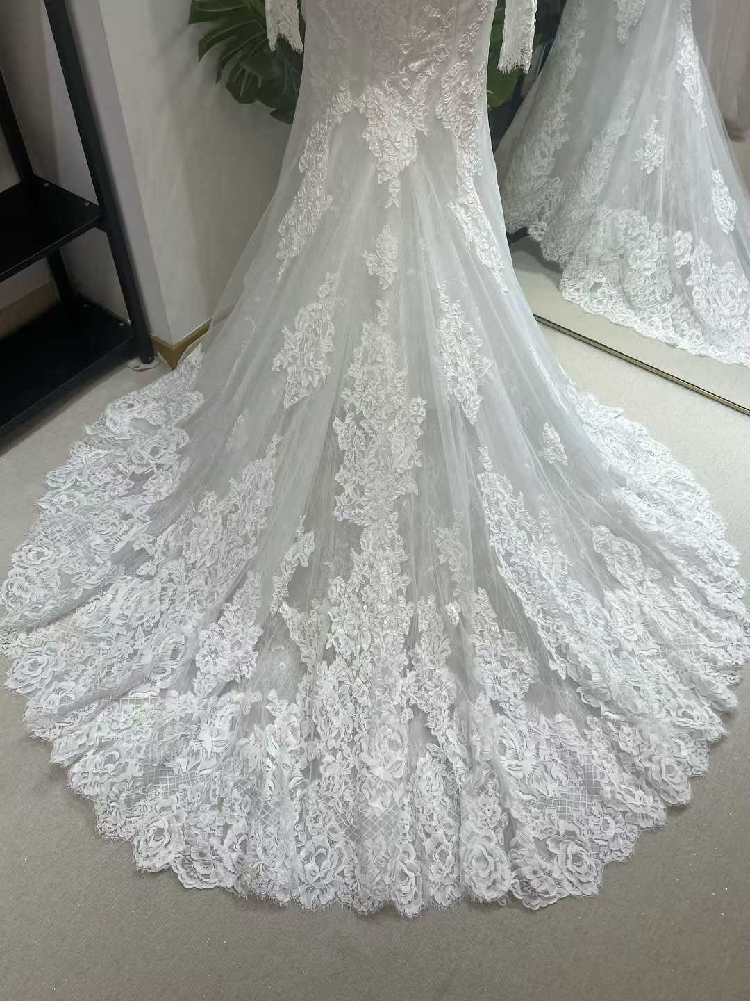 ウェディングドレス ハイネック 長袖 マーメイド 贅沢な小花総レース 結婚式 優雅なシルエット 韓国風ドレス