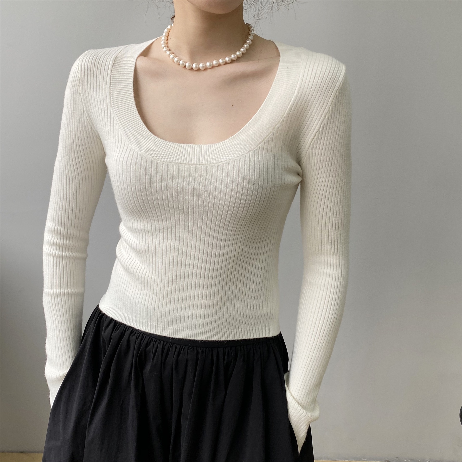 優雅坑條圓領薄款上衣針織內搭打底衫