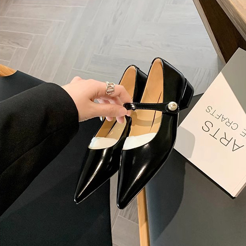 春季新款法式復古尖頭粗跟單鞋瑪麗珍鞋