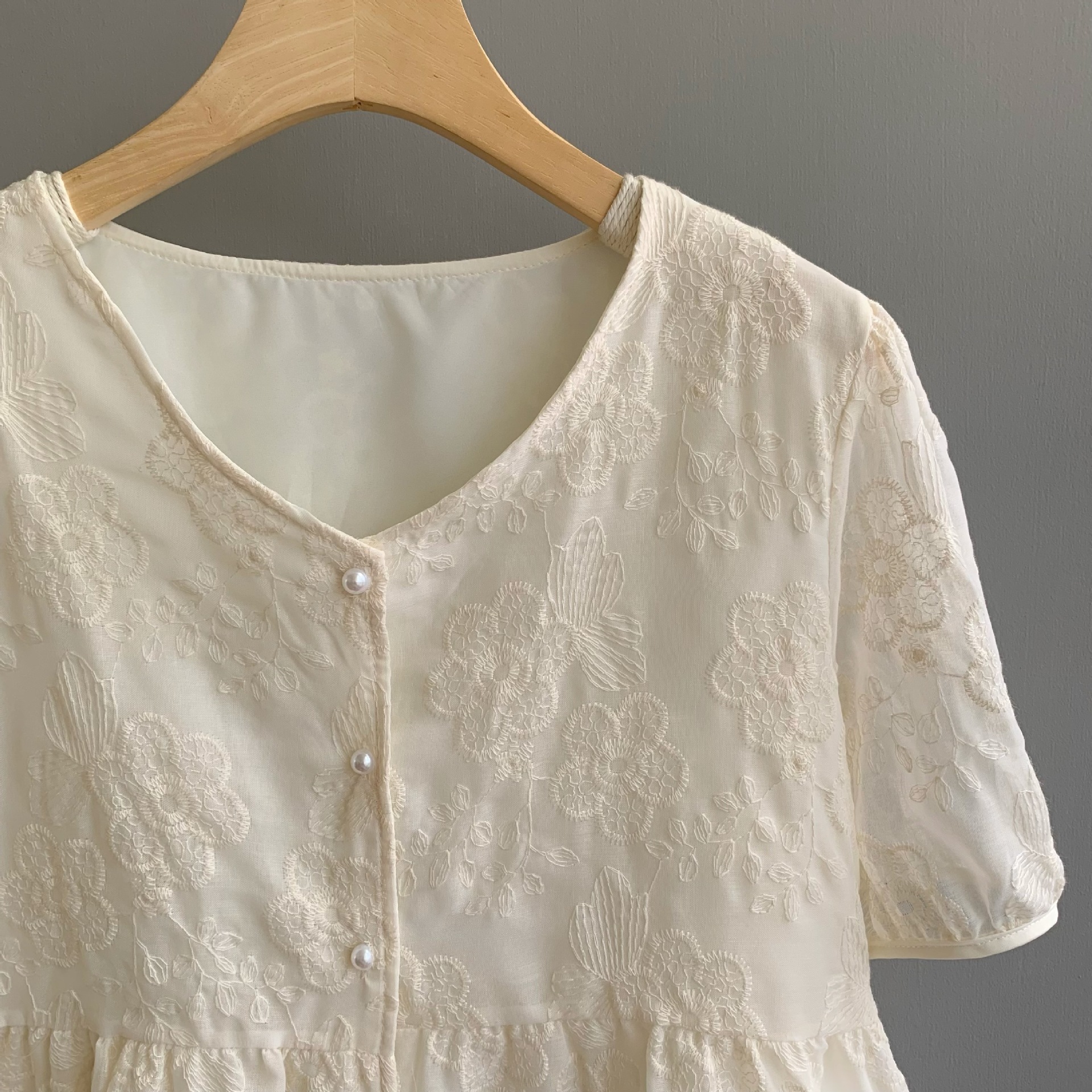 法式泡泡袖蕾絲短袖襯衫娃娃衫