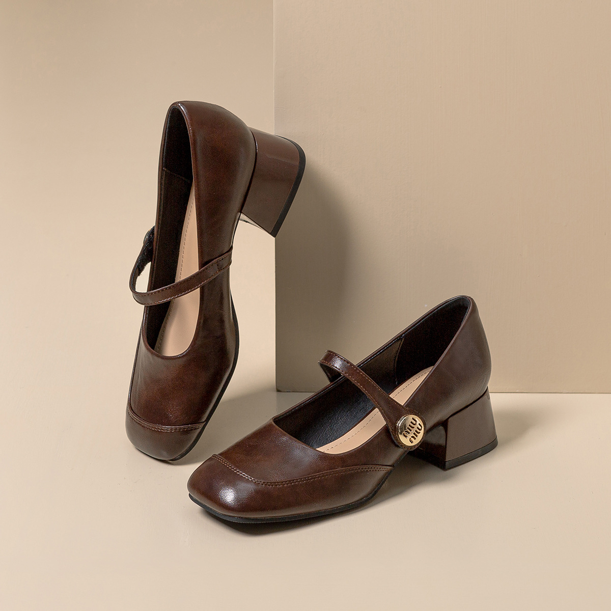 春季新款一字帶復古法式方頭粗跟淺口瑪麗珍鞋