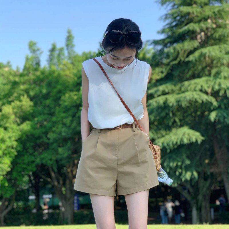 夏季鹽系穿搭洋氣減齡上衣短褲兩件套