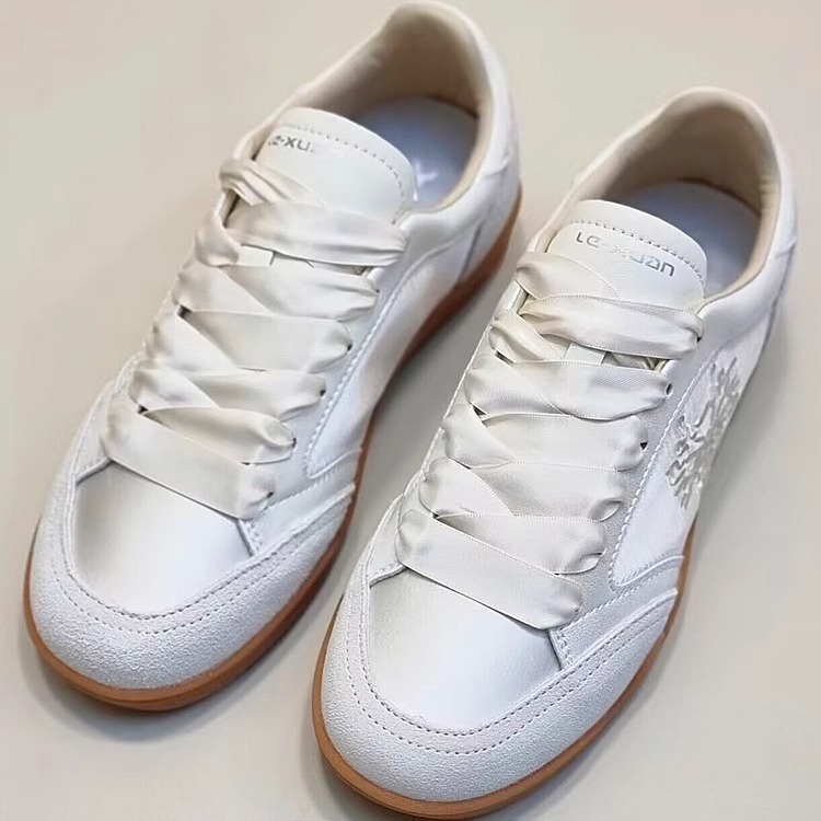 休閒百搭綢緞厚底真皮板鞋