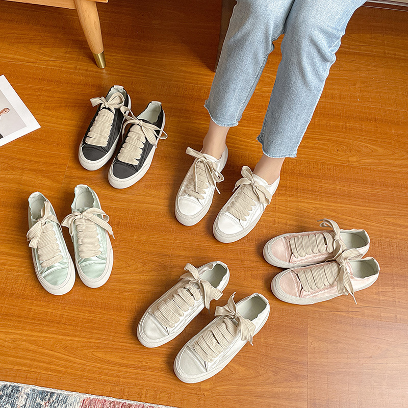 西班牙小眾薄款綢緞小白鞋帆布平底鞋