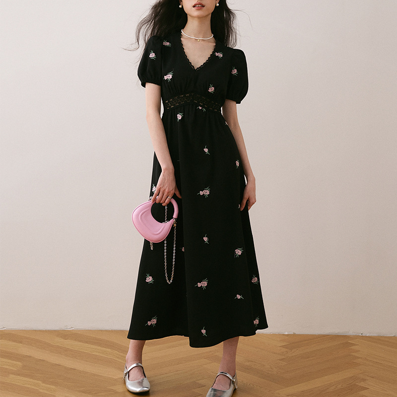 法式泡泡袖雪紡氣質碎花收腰V領連衣裙