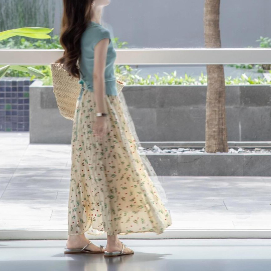 溫柔風套裝V領短袖T恤+碎花半身裙