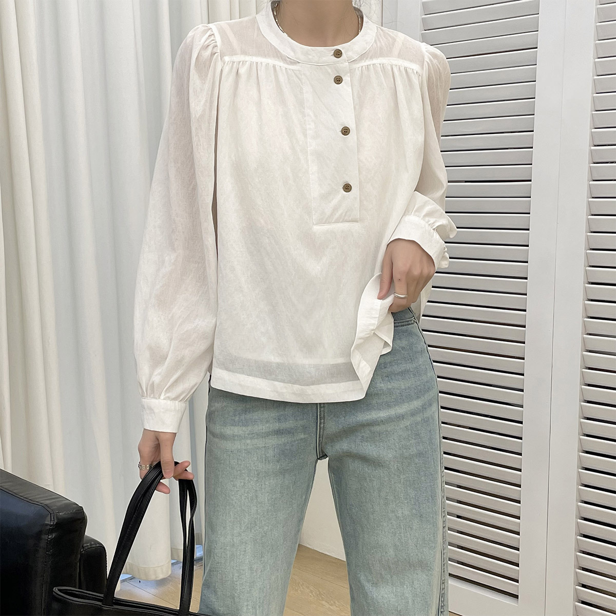 法式氣質圓領套頭泡泡袖襯衫