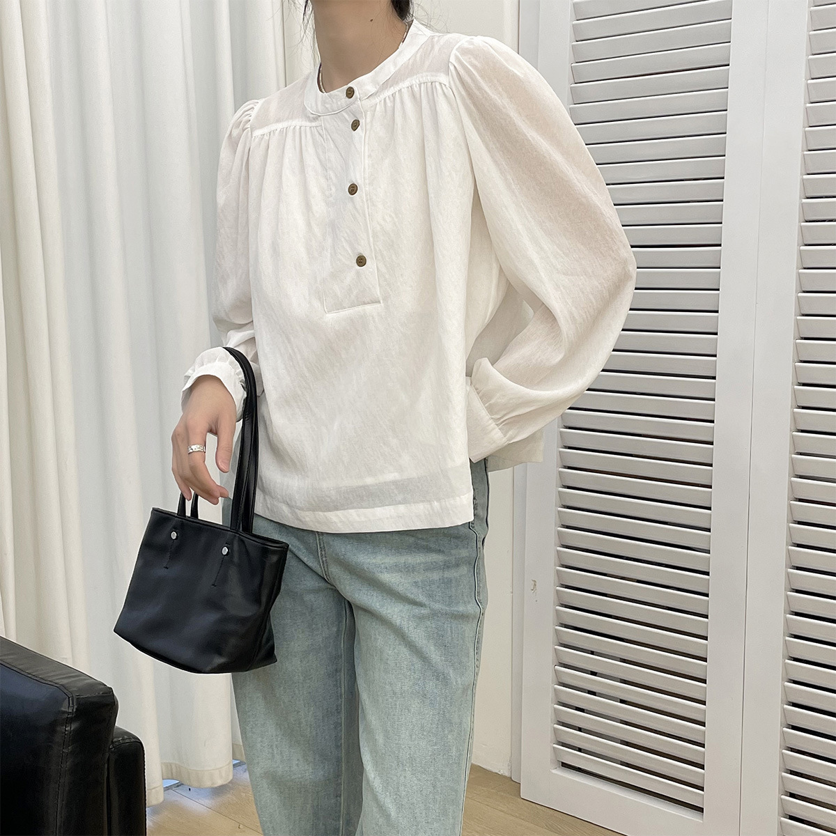 法式氣質圓領套頭泡泡袖襯衫