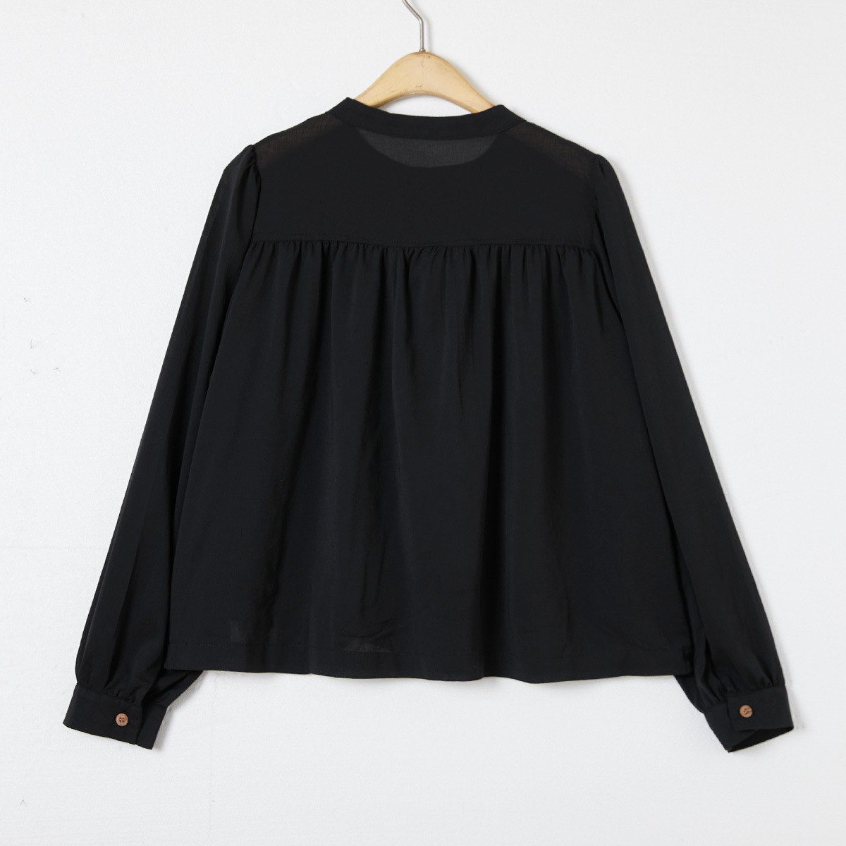 法式氣質圓領套頭泡泡袖襯衫