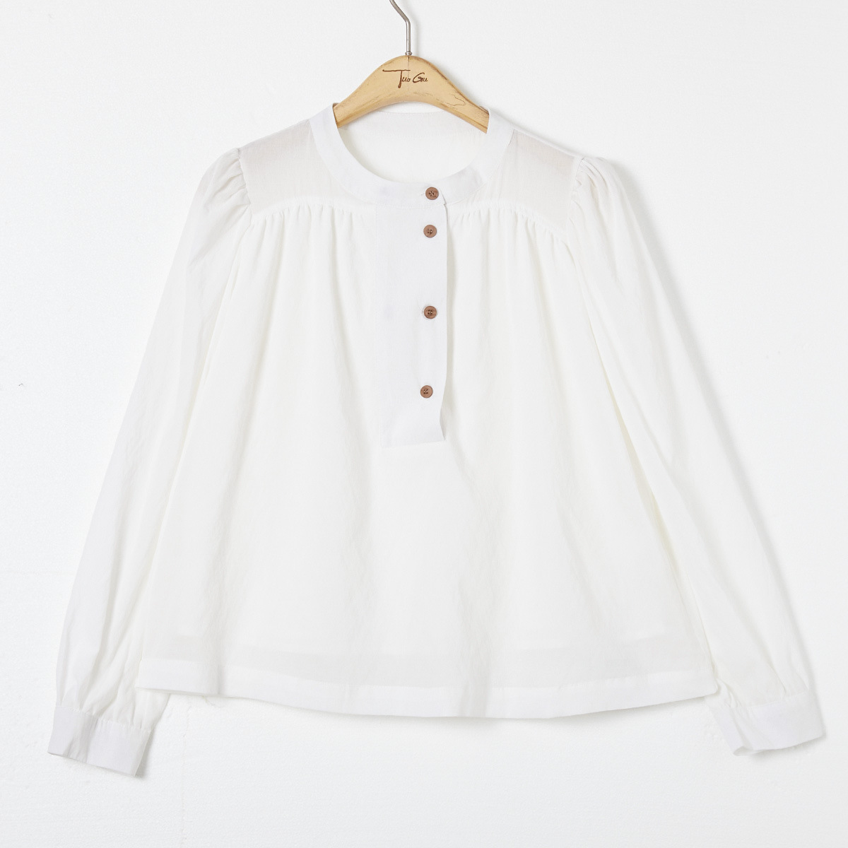 法式氣質圓領套頭泡泡袖襯衫