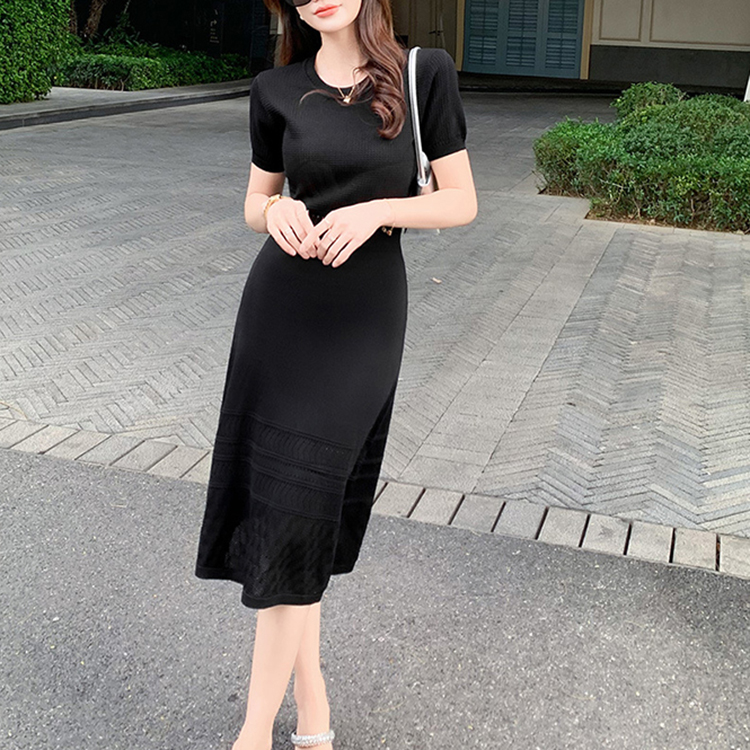 赫本風小黑裙設計感小香風冰絲連身裙