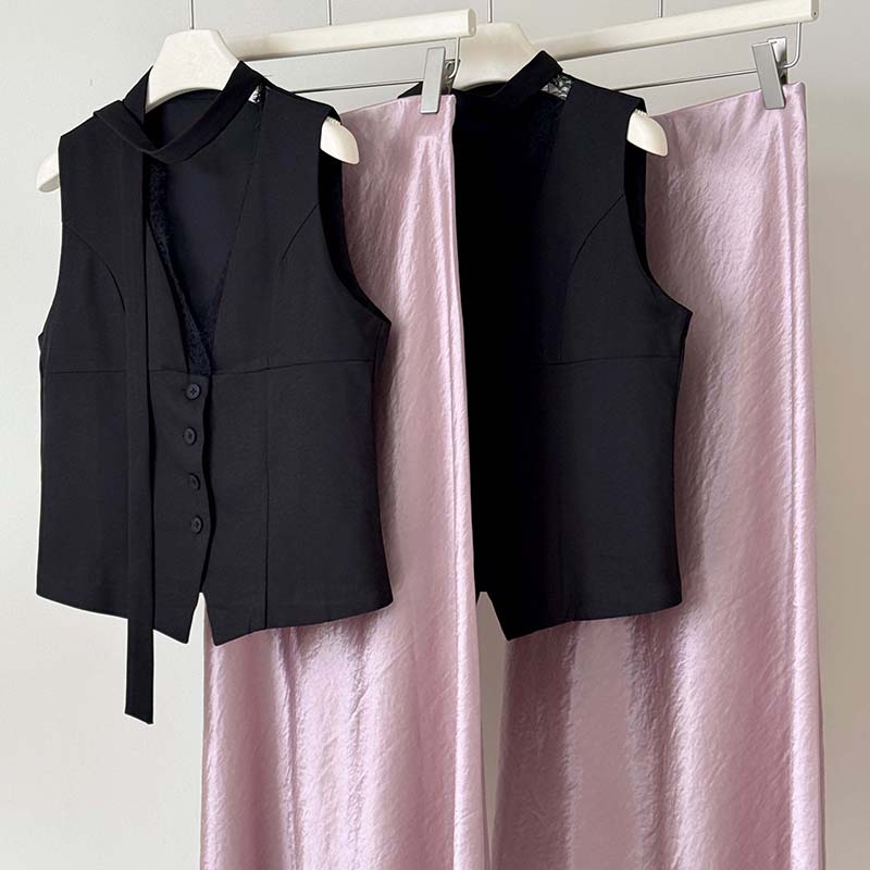 V領蕾絲無袖背心+紫色緞面魚尾裙套裝