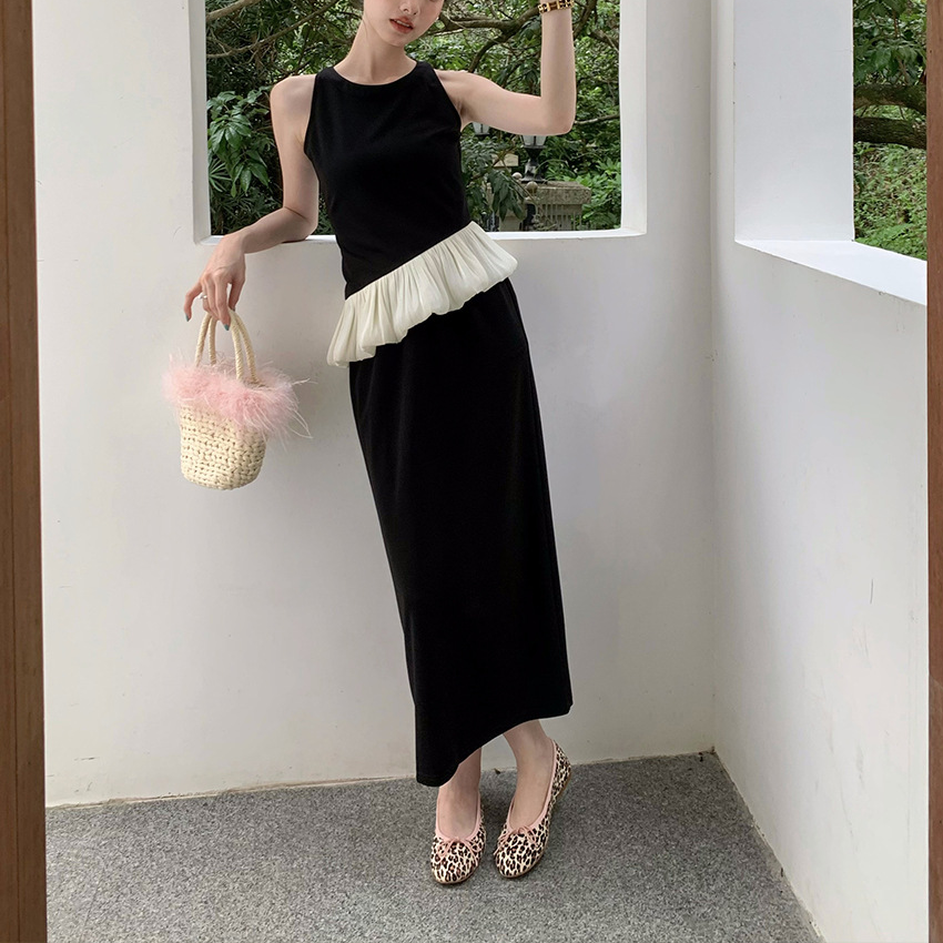 法式不規則掛脖無袖上衣+鬆緊腰半身裙