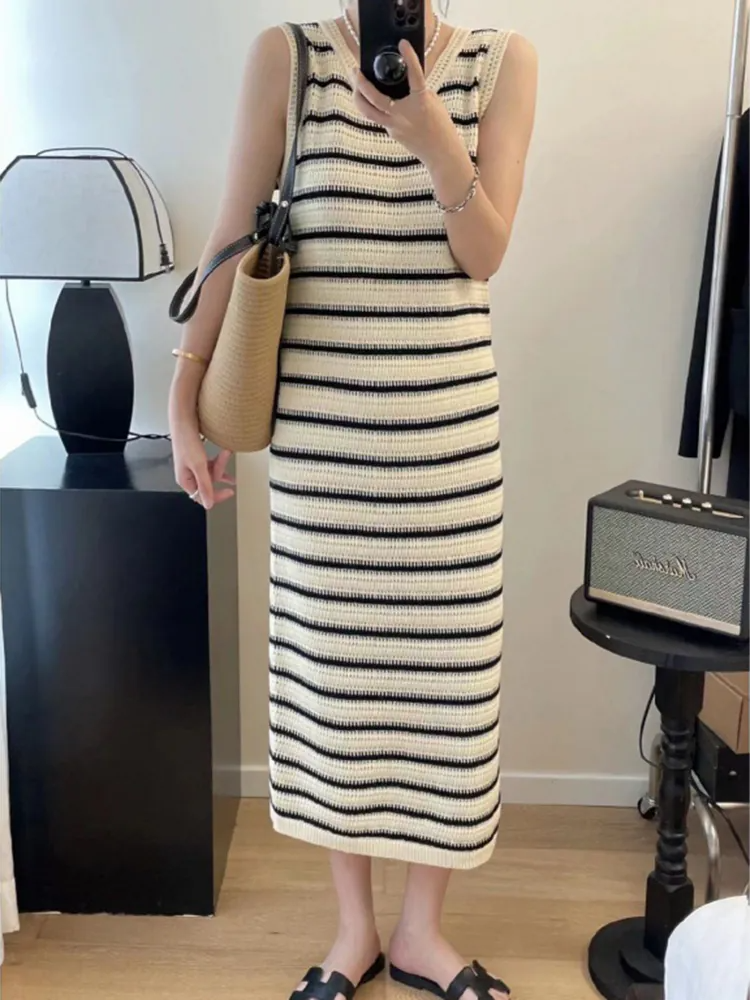 慵懶風鏤空條紋冰爽絲針織無袖連身裙