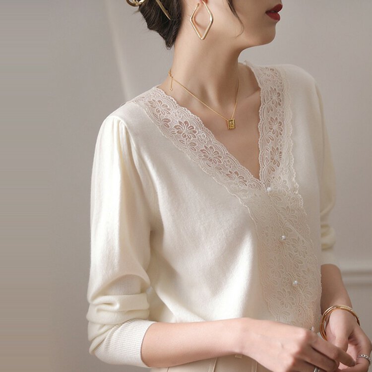 白松露V領蕾絲針織上衣