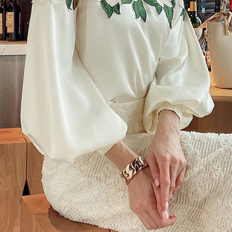 早春重工網紗緞面刺繡拼接襯衫