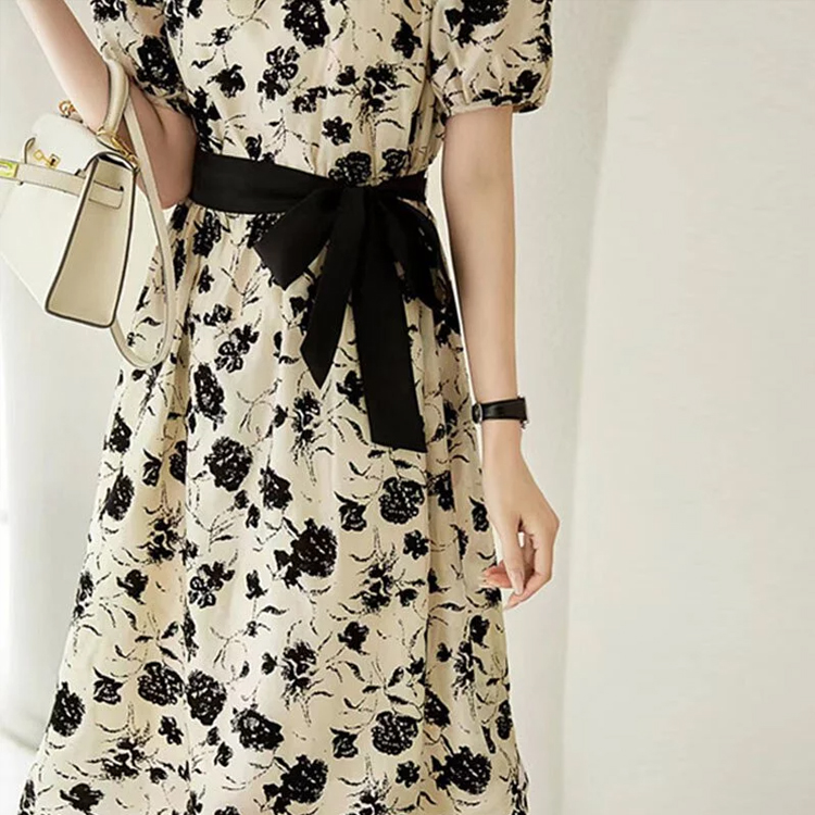 巴黎植絨玫瑰印花繫帶撞色連身裙