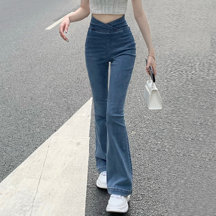 微喇叭彈力顯瘦牛仔褲