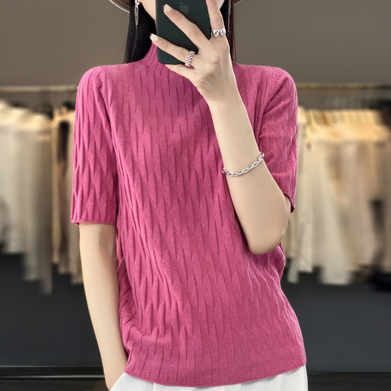 中袖半高領坑條氣質針織T恤