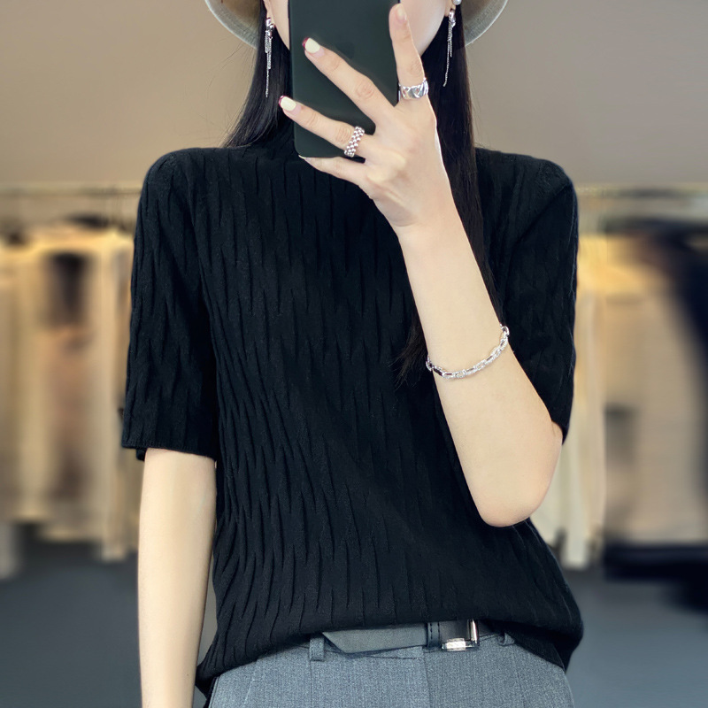 中袖半高領坑條氣質針織T恤