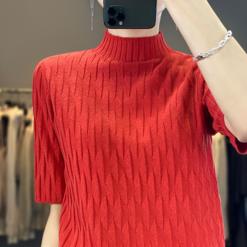 中袖半高領坑條氣質針織T恤