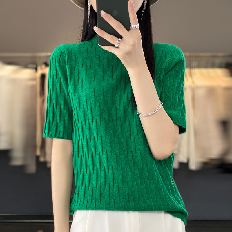 中袖半高領坑條氣質針織T恤