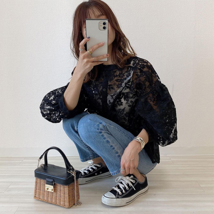 日系蕾絲燈籠袖襯衫上衣