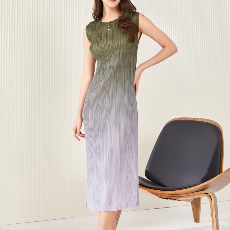 褶皺英倫風氣質印染修身連衣裙（8色）