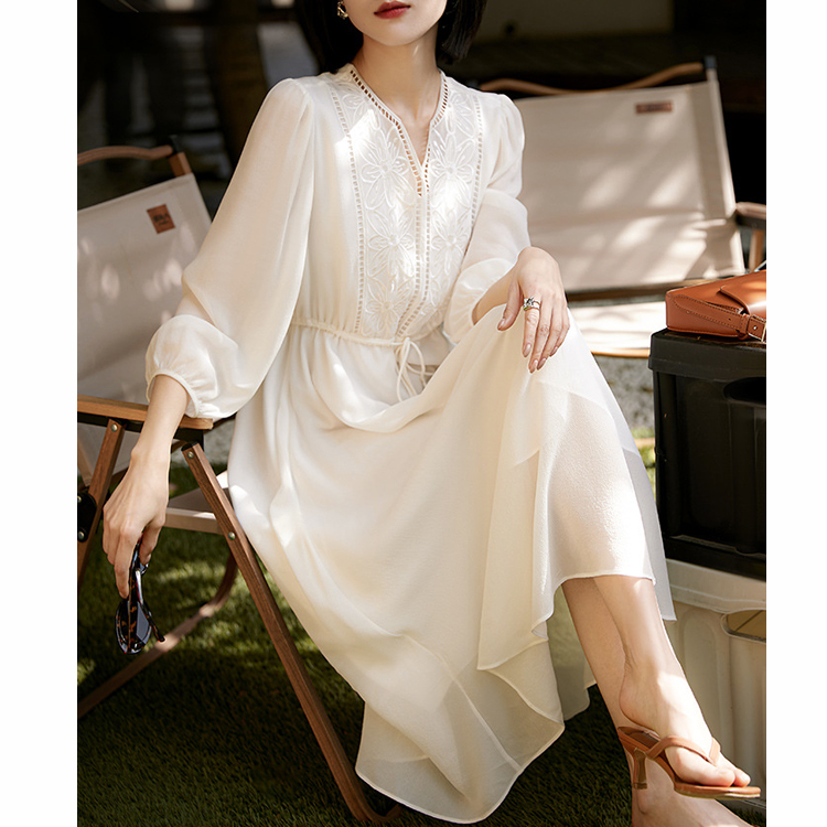 日韓刺繡飄逸桑蠶絲連衣裙（3色）