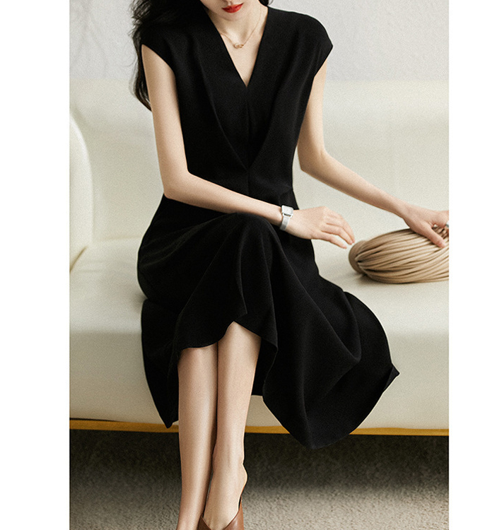 日韓修身V領經典連衣裙