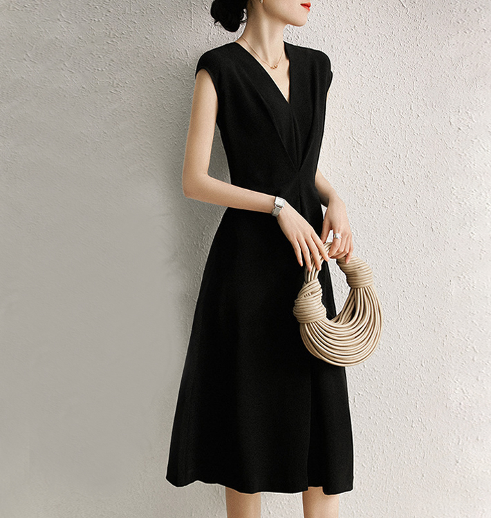 日韓修身V領經典連衣裙