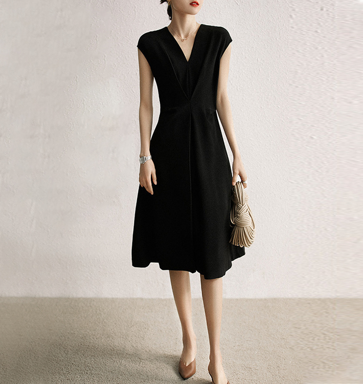 日韓修身V領經典連衣裙