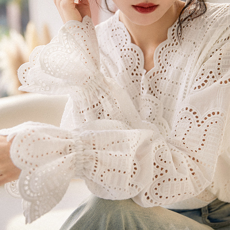法式氣質溫柔鏤空繡棉襯衫