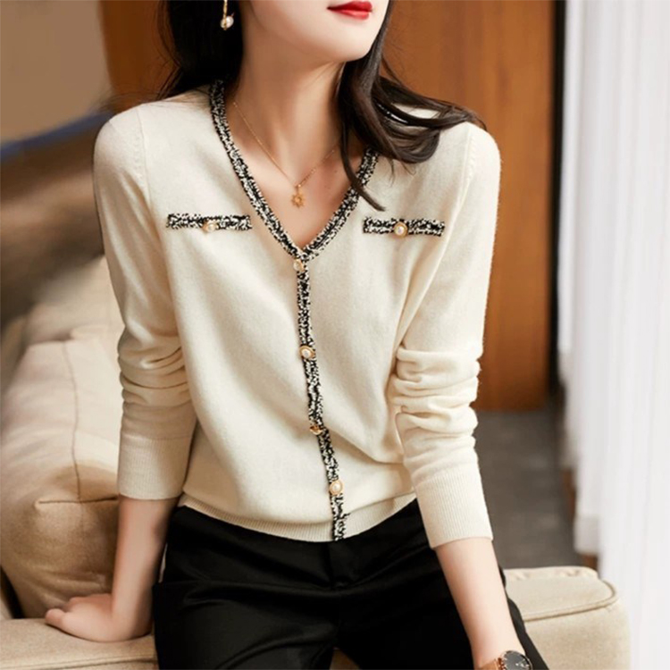 V領小香風顯瘦珍珠扣氣質針織衫